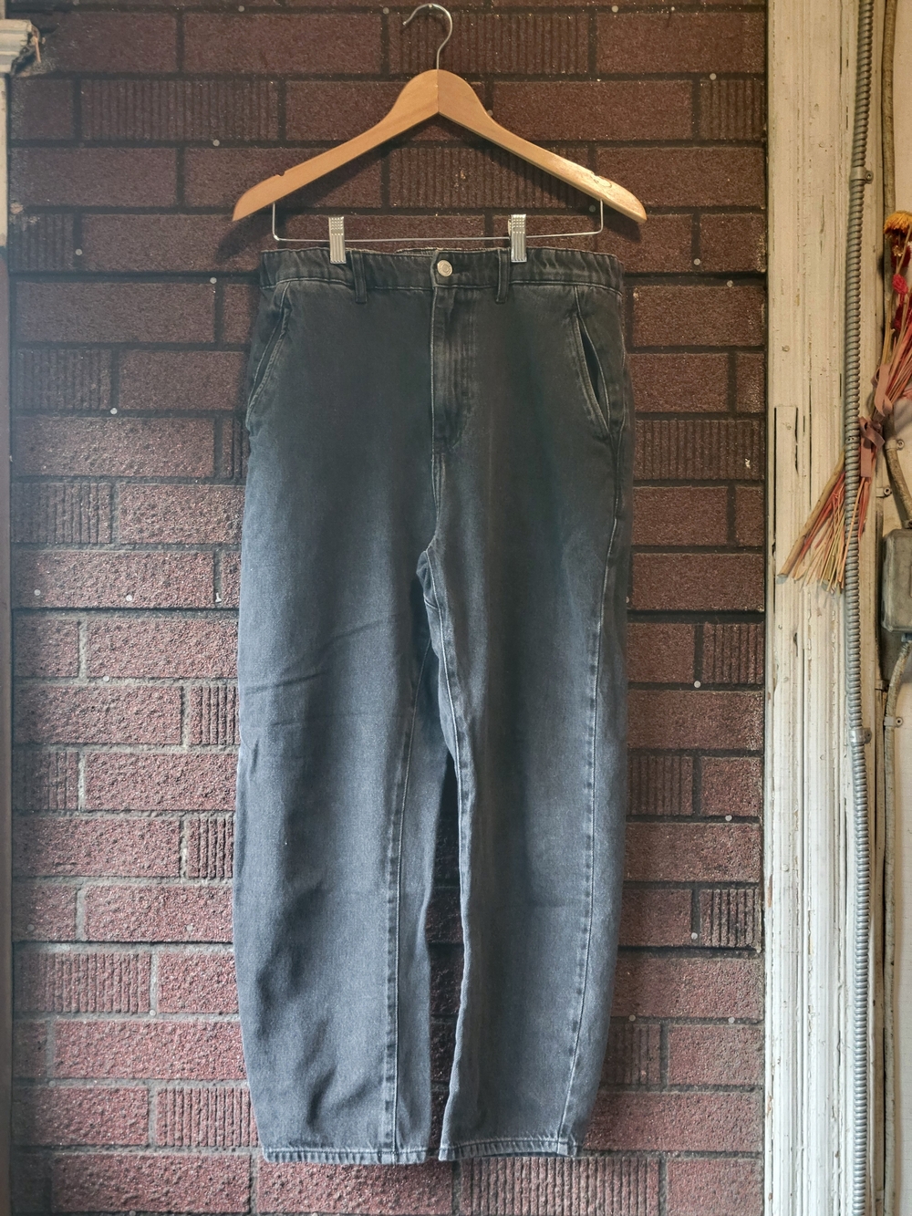 Zara Baggy Cropped Jeans - Black